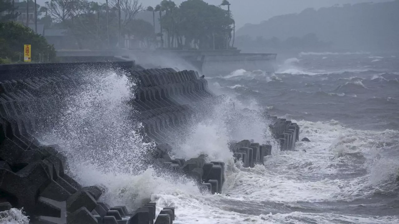 Japan zet zich schrap voor zeldzaam zware orkaan Shanshan