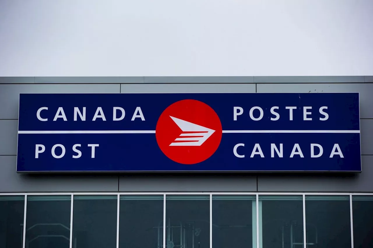 Canada Post at 'critical juncture,' financial situation unsustainable: board chair