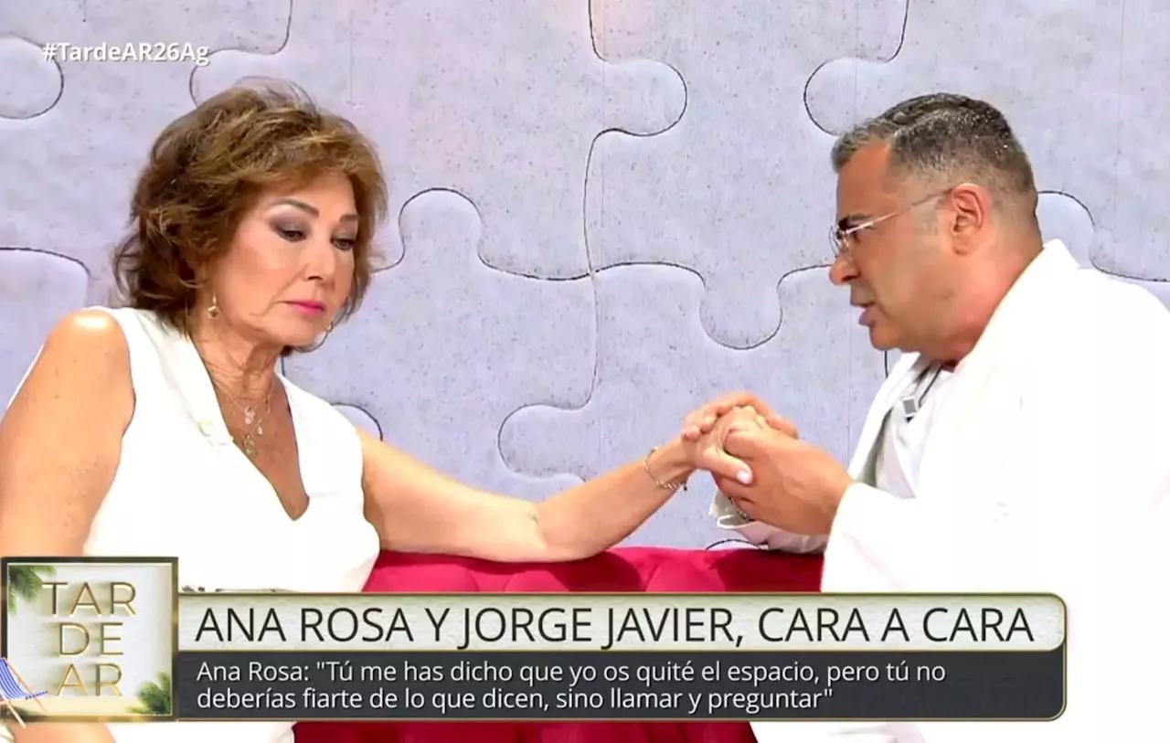 Jorge Javier Vázquez visita el programa de Ana Rosa Quintana y triunfa: 'No hables de okupas, que mi madre...