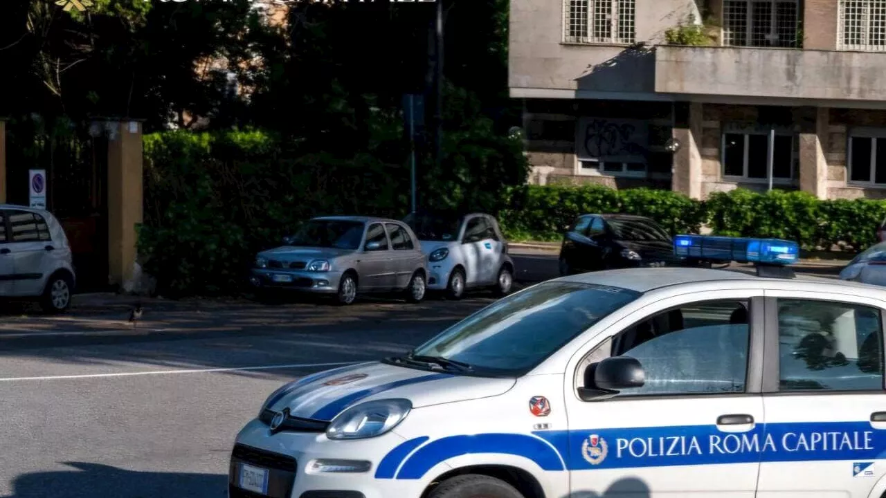 Incidente a Casal de Pazzi, investita da uno scooter: 54enne muore in ospedale