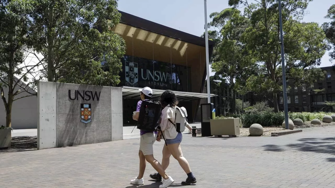 Universities brace for Labor's planned cap on overseas students