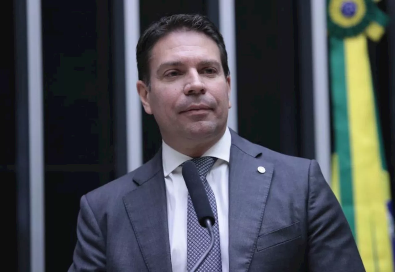 Alexandre Ramagem, candidato à prefeitura do Rio pelo PL, é sabatinado; assista