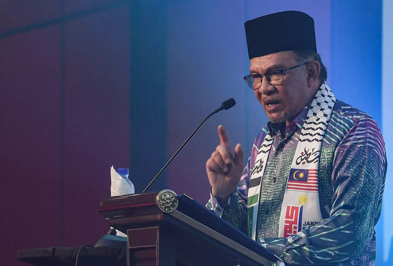 PM urges public to be wary of donation messages for Palestinians
