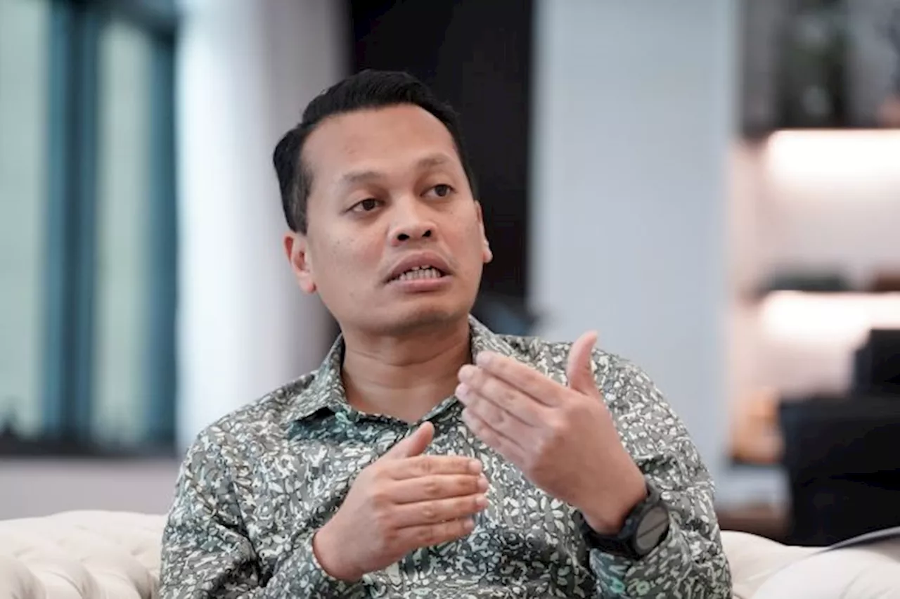 Nik Nazmi, Fahmi Fazil tak jadi bertanding jawatan Presiden KLFA