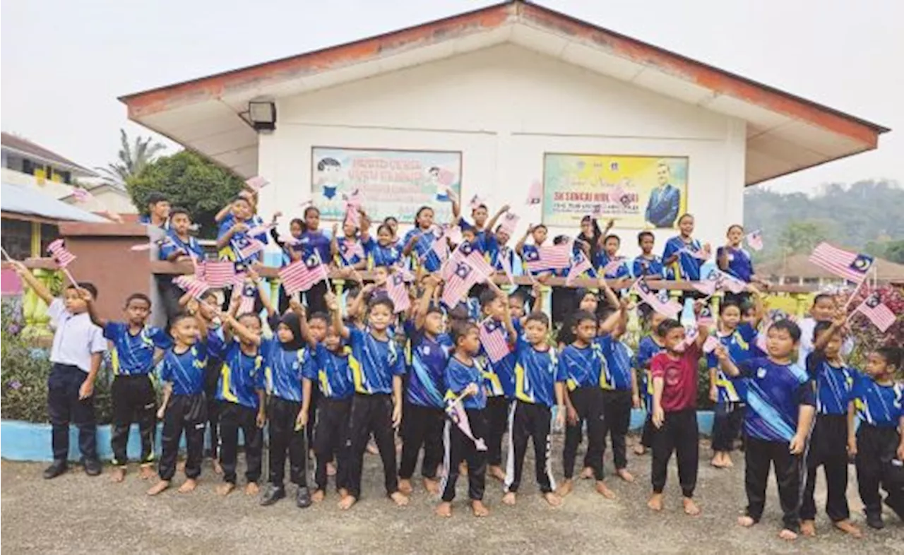 Semangat patriotisme murid Orang Asli sambut merdeka