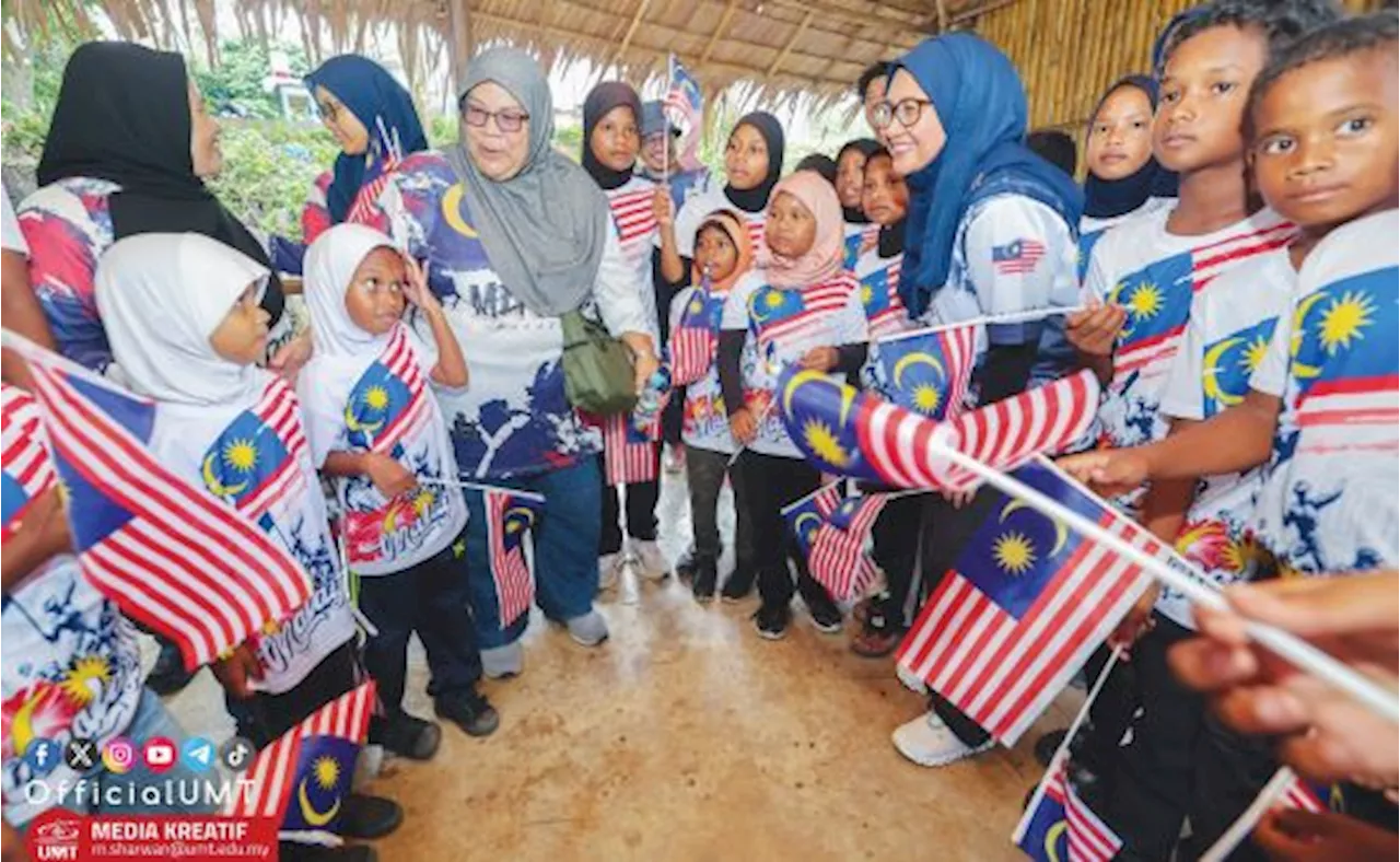 UMT semarak kibar Jalur Gemilang di perkampungan komuniti Orang Asli