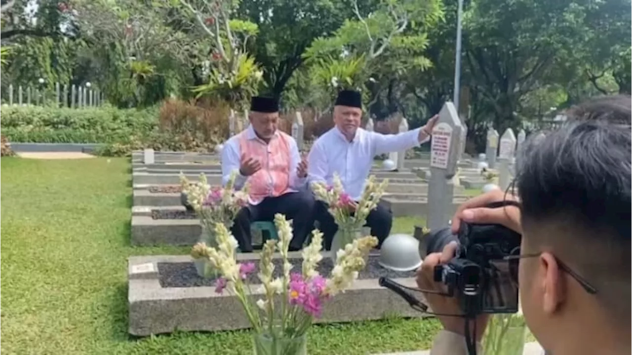 Dikabarkan Maju Pilgub Jawa Barat, Syaikhu-Ilham Habibie Kompak Ziarah ke Makam BJ Habibie