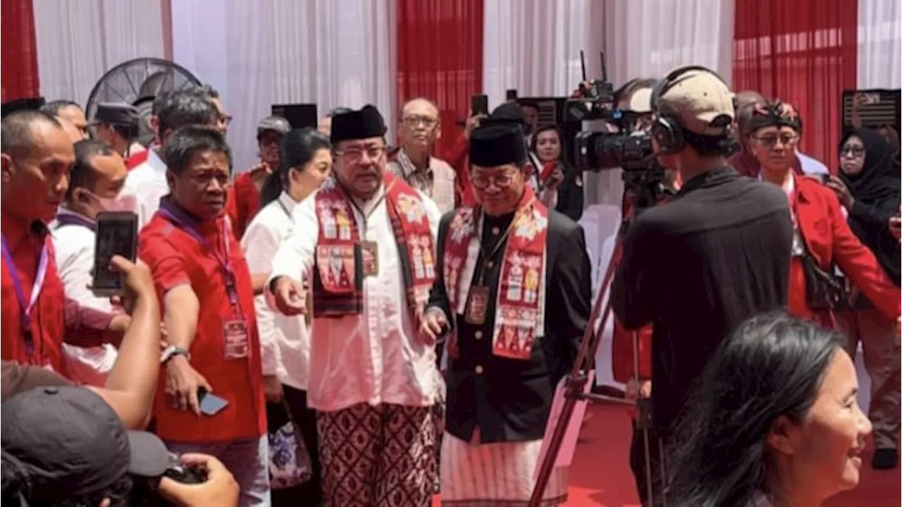 Momen Pramono Anung-Rano Karno Tiba di KPUD Jakarta Daftar Pilgub