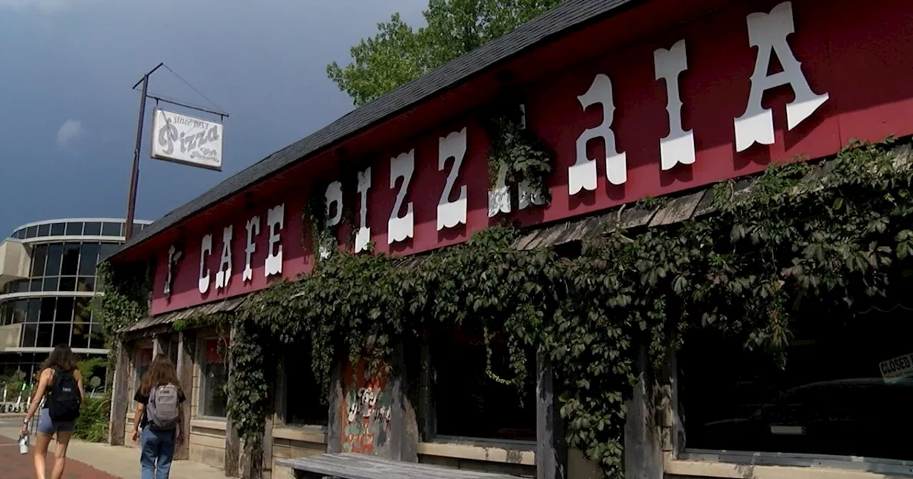 'It's a part of my childhood and it's gone': Cafe Pizzaria customers reminisce after restaurant's closure