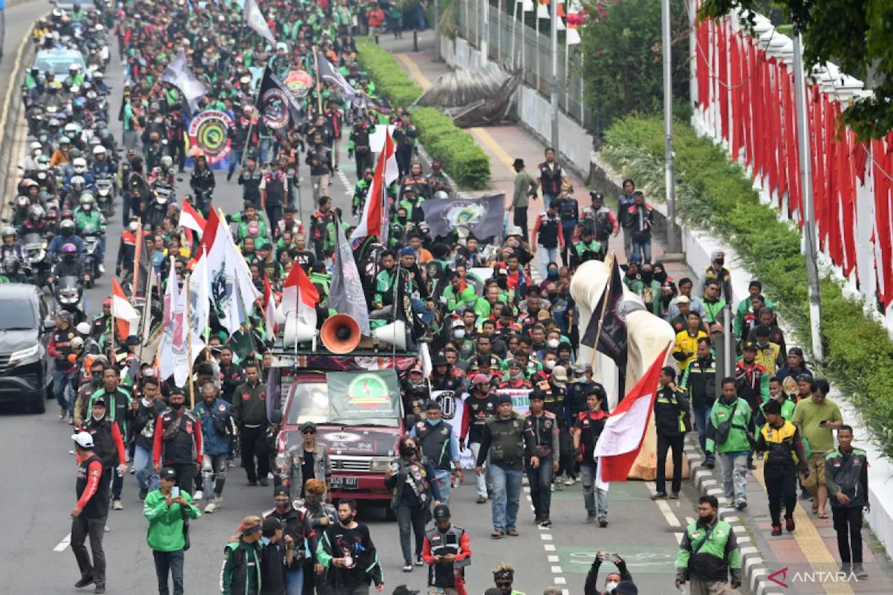 Transjakarta antisipasi untuk masyarakat yang terdampak demo hari ini