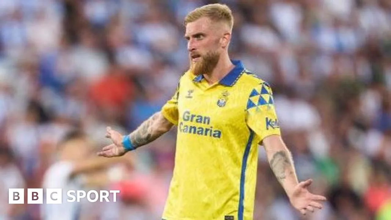 Oli McBurnie's move to La Liga side Las Palmas move takes him 'out of limelight'