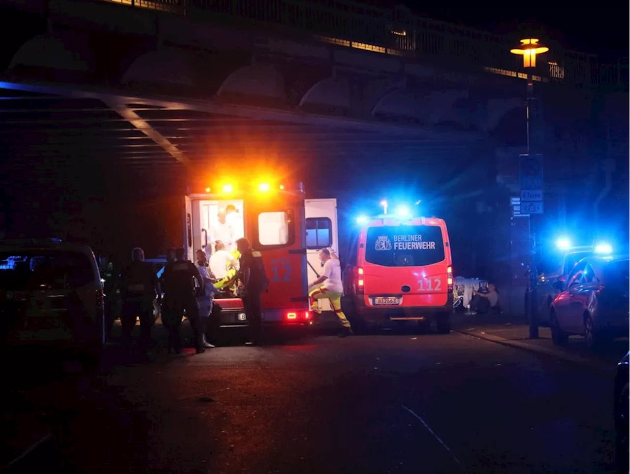 Berlin-Friedrichshain: Mann vor dem Club Matrix mit Messer verletzt