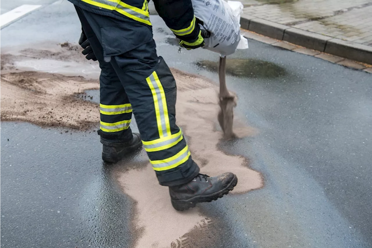 Feuerwehr in Marzahn-Hellersdorf im Einsatz: Kilometerlange Dieselspur in Mahlsdorf, Kaulsdorf und Biesdorf