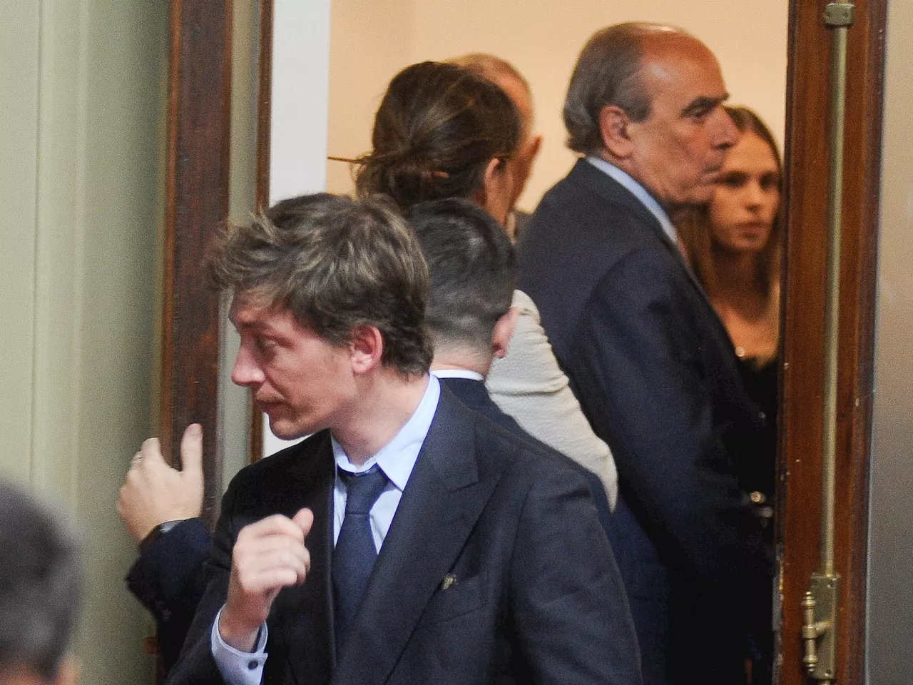 En medio de las internas, Milei cierra filas: va por el veto a las jubilaciones y busca fortalecer la conducción política