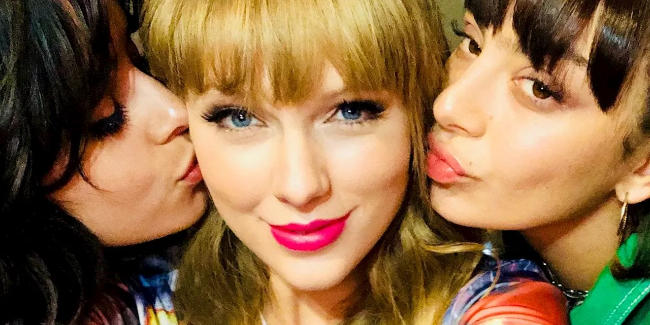 Taylor Swift ha parlato di Charli XCX e smentito le voci di rivalità