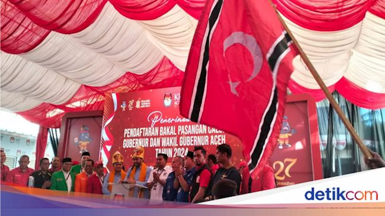 Bawa Bendera Bulan Bintang, Massa Antar Mualem-Dek Fad Daftar ke KIP Aceh