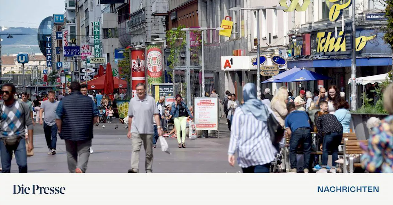 Bäume und Hängematten: Favoritenstraße in Wien wird grün