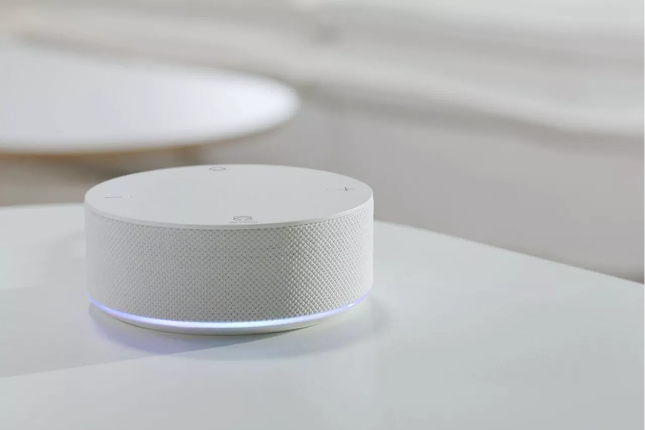 LG debuts its ThinQ ON smart home hub that comes with an AI voice assistant