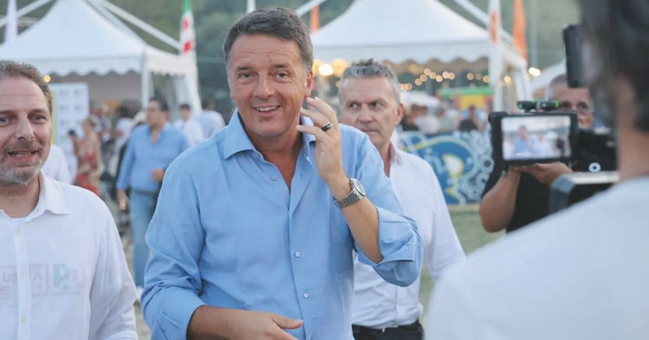 Forza Renzi, l’ex premier strappa l’applauso al Pd: “Bentornato Matteo”