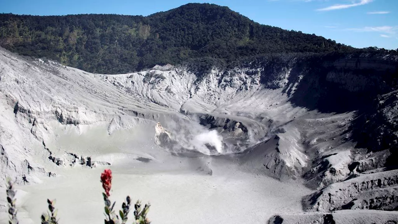 Hidup Bersama di Kaki Gunung Tangkuban Parahu