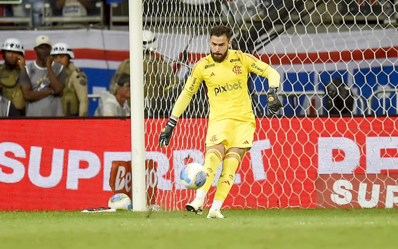 Matheus Cunha exalta atuação pelo Flamengo: 'Gratificante mostrar meu trabalho'