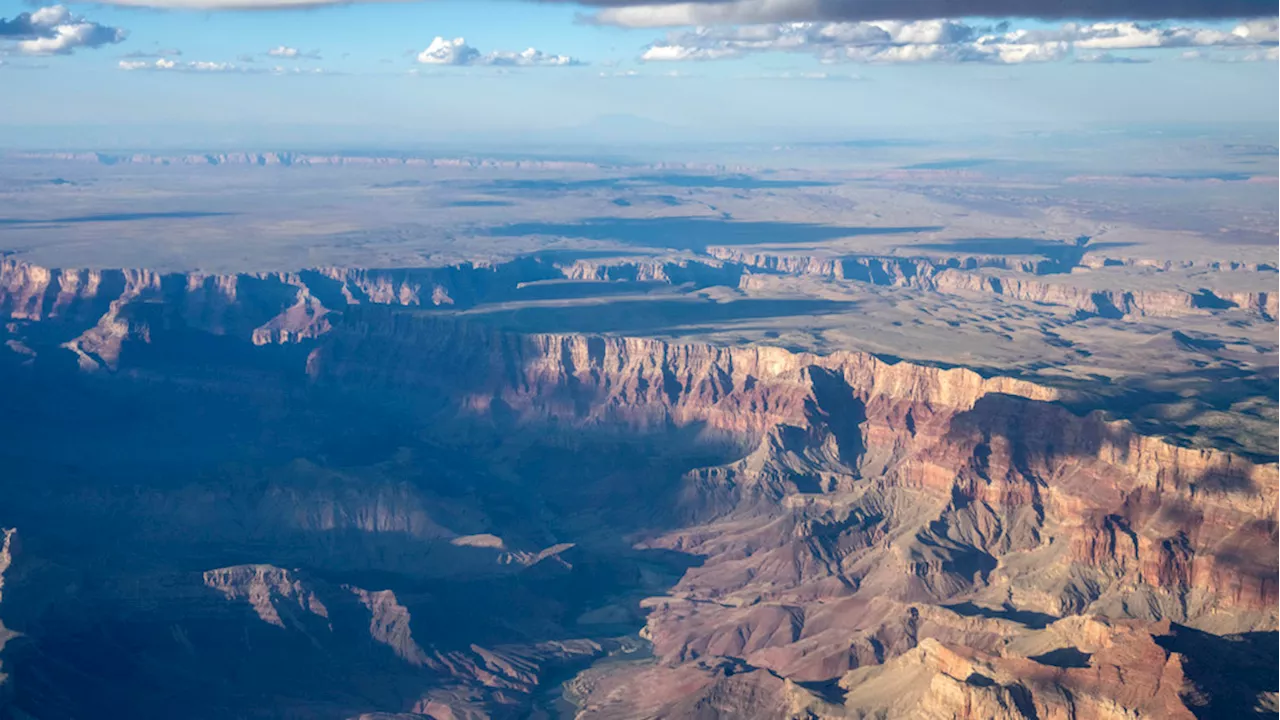 Breaks in main water pipeline for Grand Canyon prompt shutdown of overnight hotel stays