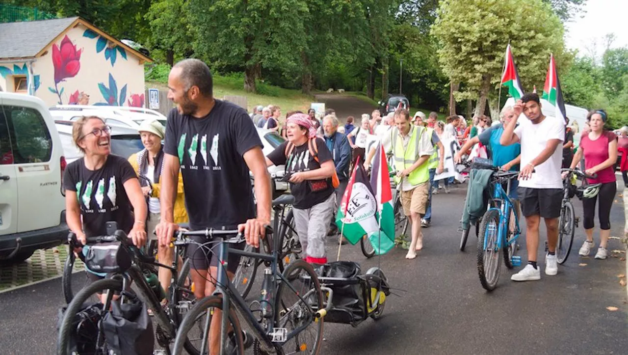 Ils parcourent Paris-Massat à vélo en soutien à la Palestine