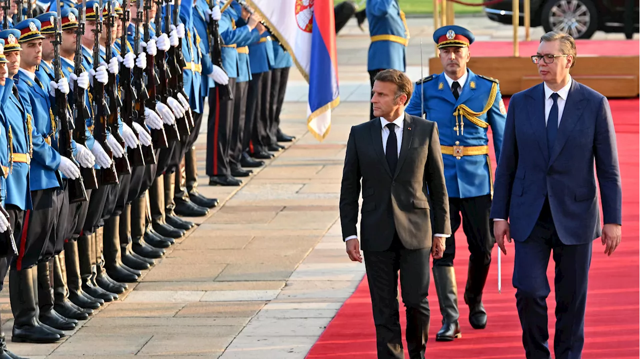 Visite d’Emmanuel Macron en Serbie : Belgrade achète 12 avions Rafale à la France