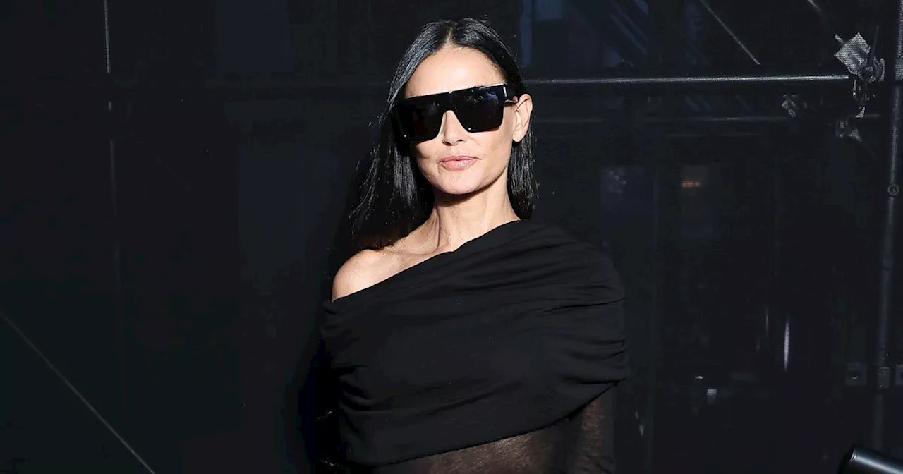 Demi Moore en robe transparente, plus incandescente que jamais