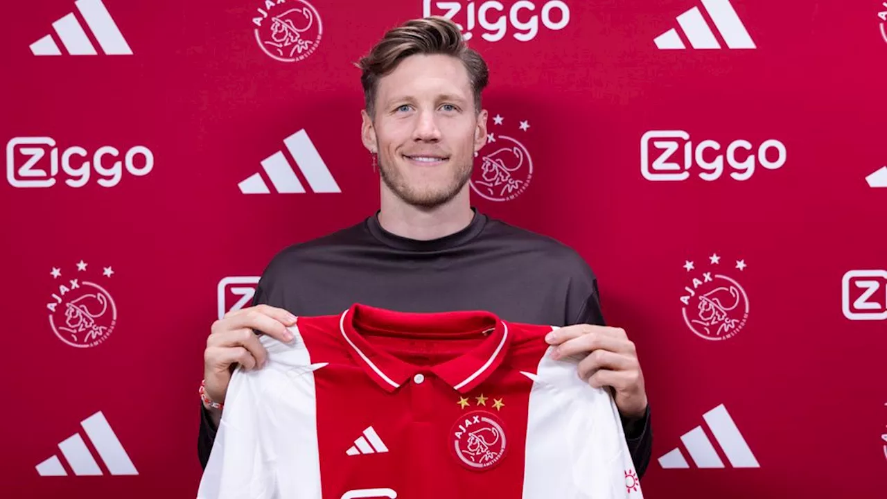 Officieel: Ajax presenteert Weghorst, Oranje-spits tekent voor twee jaar