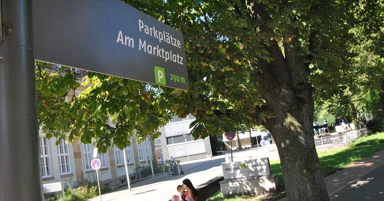 Ärger über teuren Parkplatz in Gütersloh: Lehrer fordern kostenlose Möglichkeit