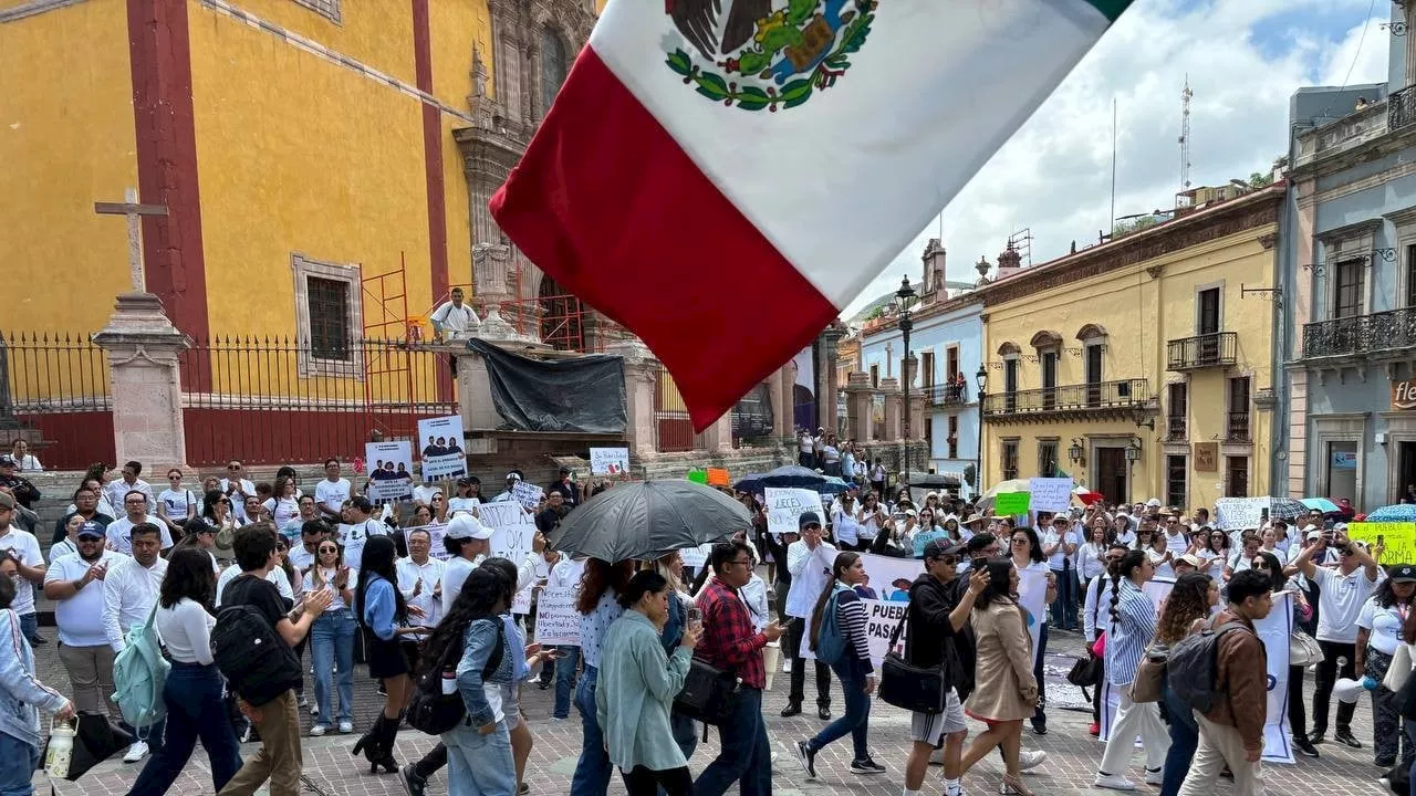 Estudiantes de la UG, trabajadores del Poder Judicial y jueces protestan en Guanajuato