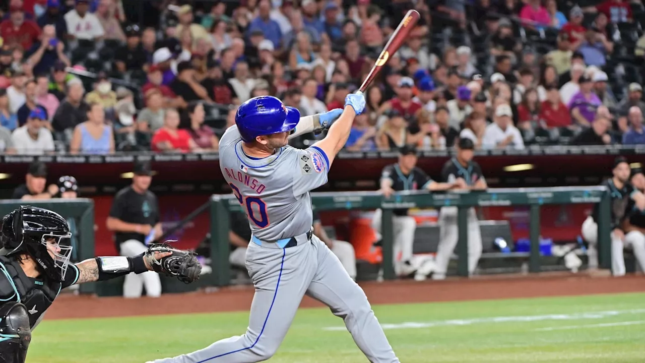 Pete Alonso Passes Mike Piazza For 3rd-Most Home Runs in New York Mets History