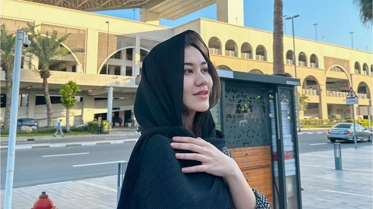 Pamer Gepokan Uang ke Karyawan, Pakaian Aaliyah Massaid Kena Kritik Warganet