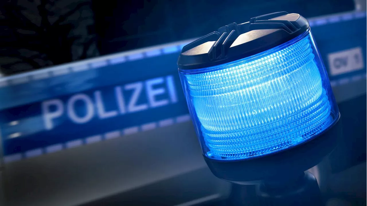 Stundenlanger Einsatz in Schöneberg: Berliner Polizei überwältigt Mann auf Kita-Dach mit Taser