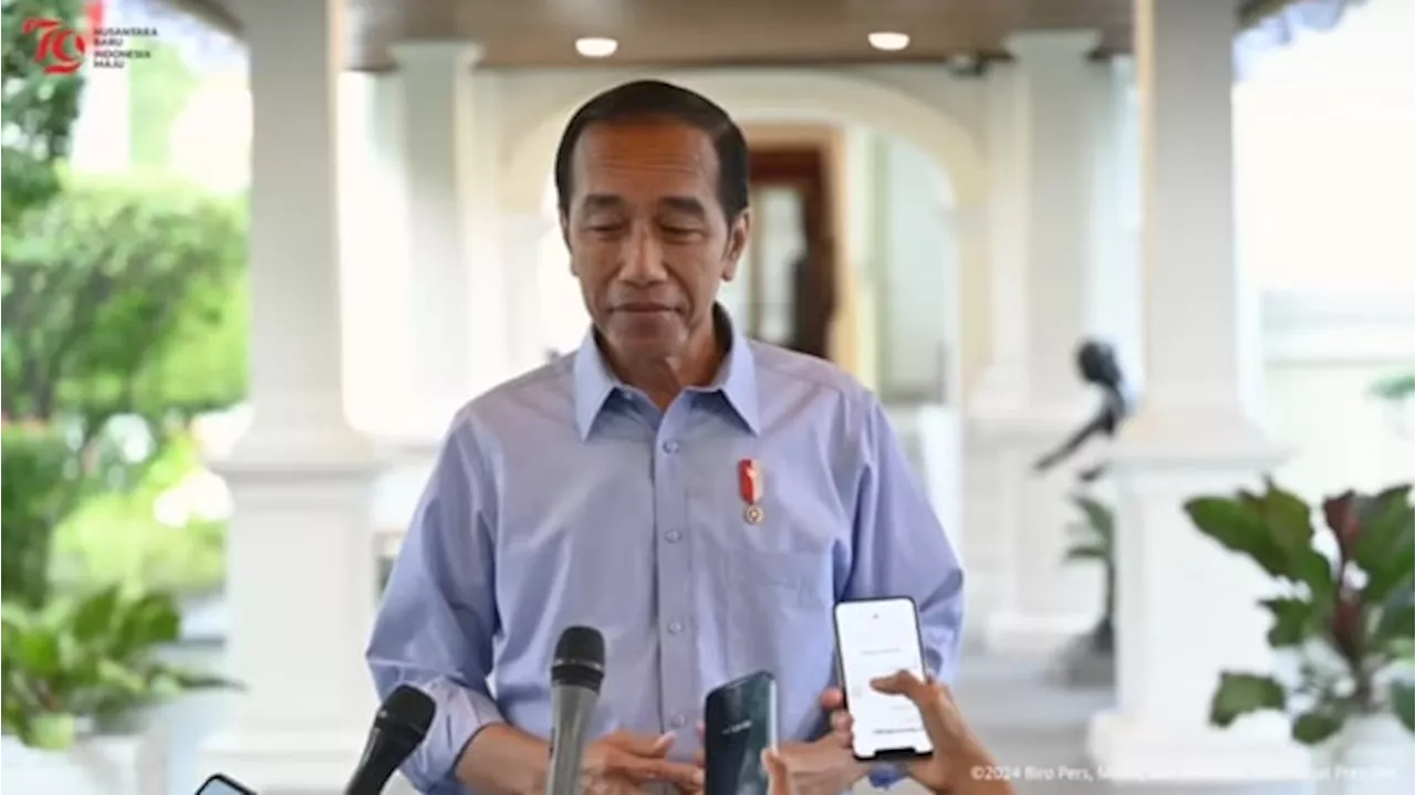 Kata Jokowi soal Pakai Baju Biru Khas Prabowo-Gibran