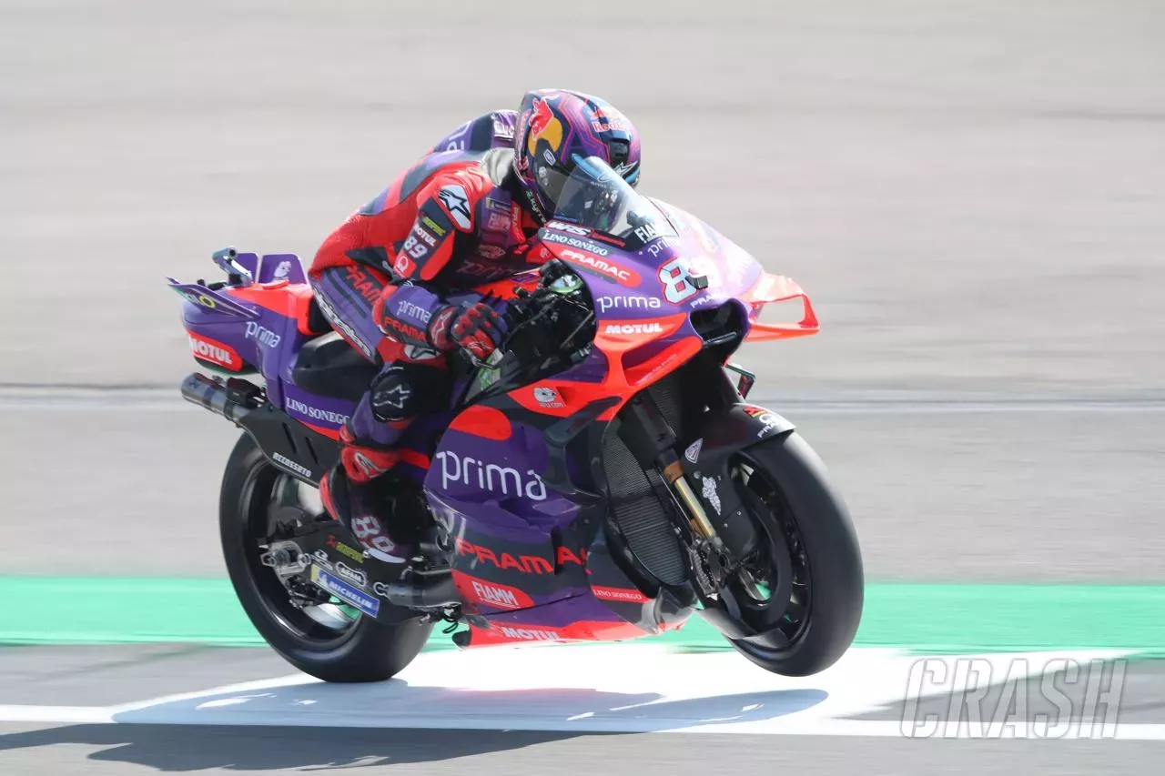 British MotoGP at Silverstone Sprint race LIVE UPDATES! United