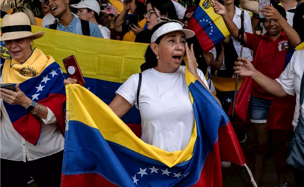 Venezolanos en Panamá gritan 'libertad' y vindican triunfo electoral del opositor González