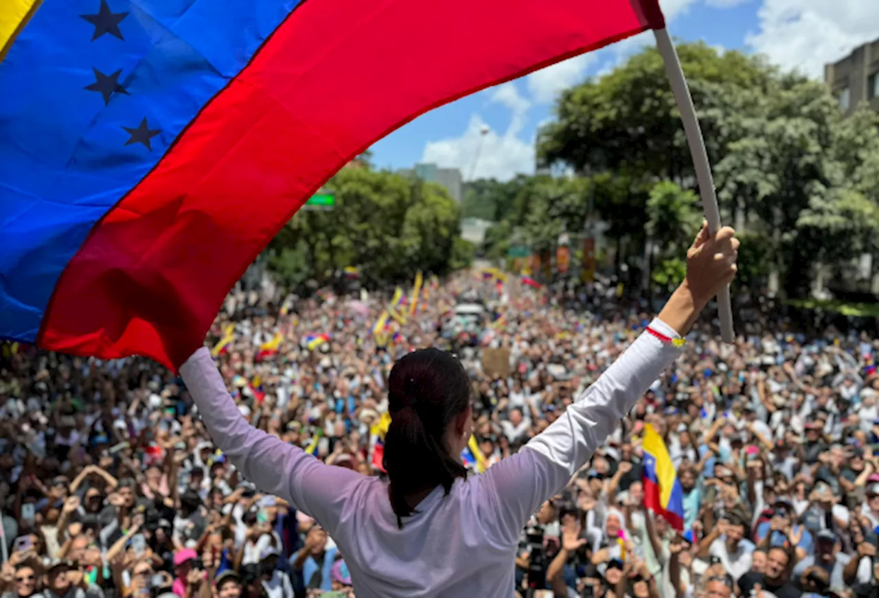 María Corina Machado reapareció en marcha opositora en Venezuela