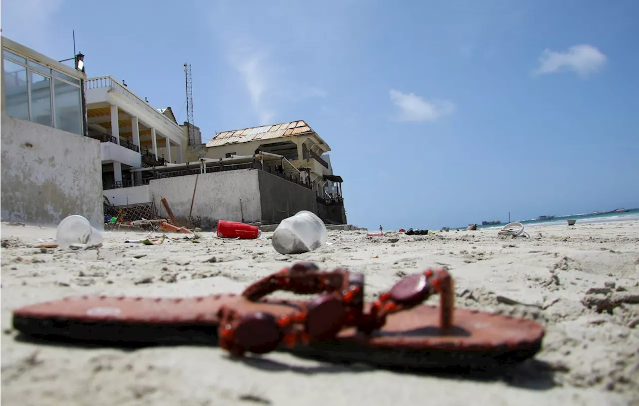 Somalia beach attack kills 32 and injures 63 civilians, police say