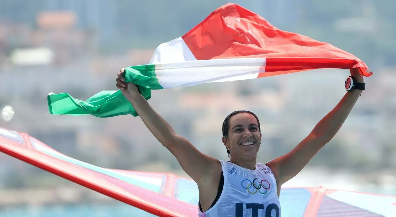 Marta Maggetti medaglia d'oro nel winsurf volante IQFoil: è il sesto per l'Italia alle Olimpiadi di Parigi