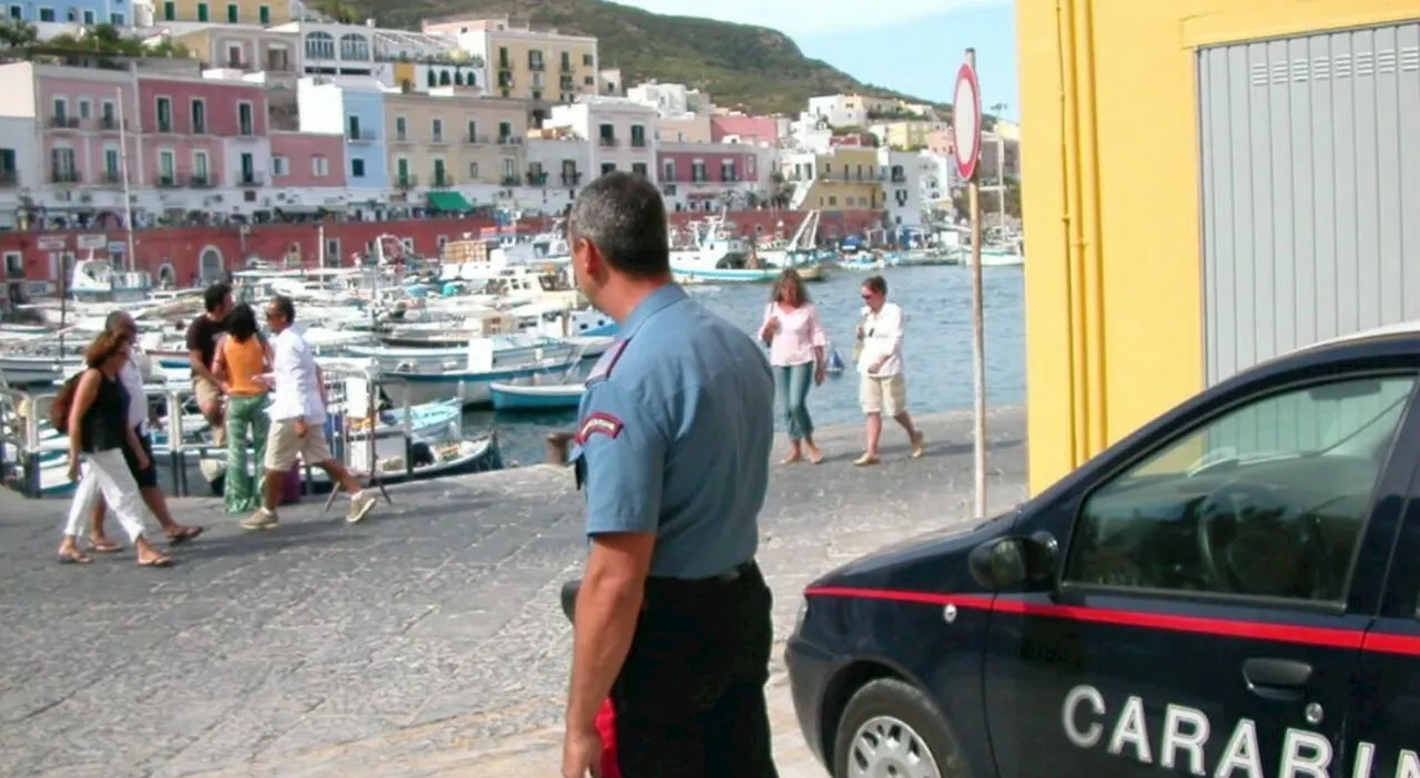 Stupro di Ponza, ragazza di 16 anni ascoltata per la terza volta: «Sono stata trascinata in casa e violentata»