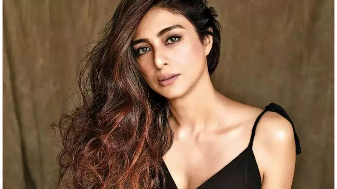 Tabu को जर्नलिस्ट के सवाल पर आया गुस्सा, बोलीं - आप उनसे जाकर क्यों नहीं पूछते?