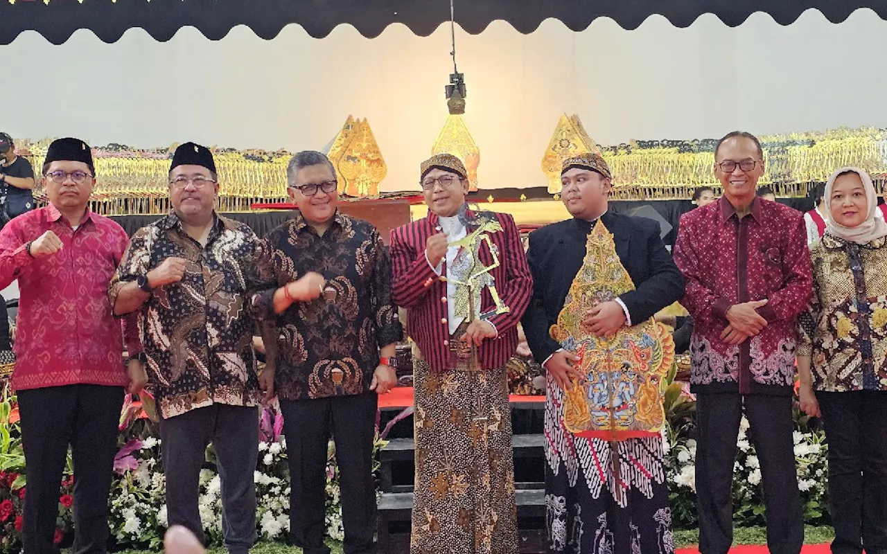 Pidato Membuka Acara Wayang, Hasto Bicara Kekaguman Bung Karno Terhadap Kesenian