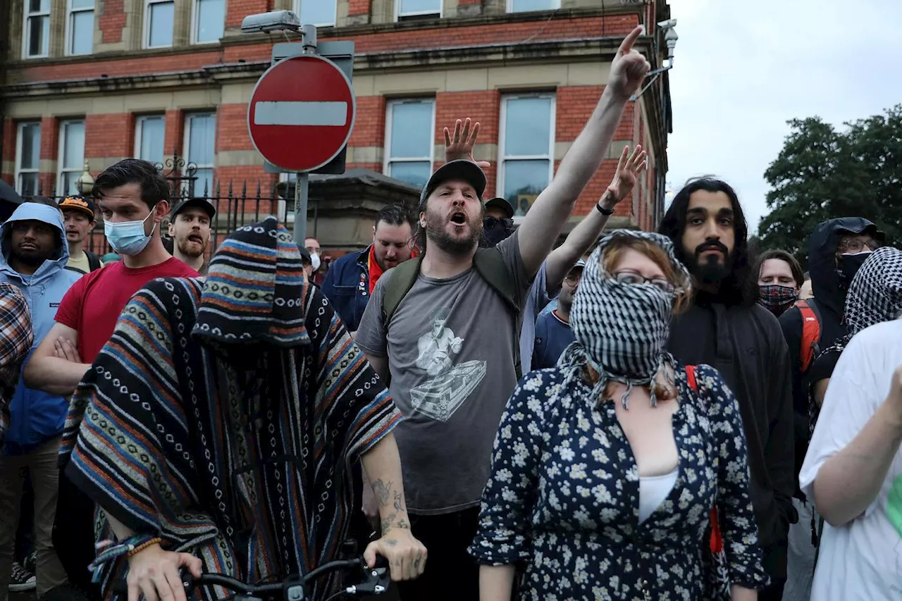 Heurts au Royaume-Uni: soirée de violences à Sunderland