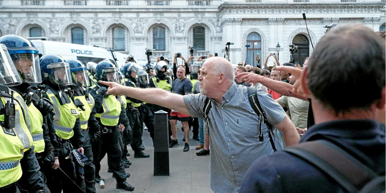 Royaume-Uni : face aux violences, les mosquées britanniques en alerte maximale