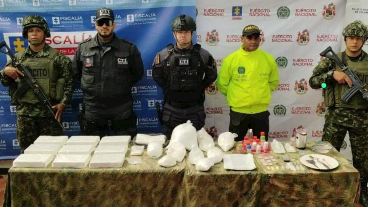 Autoridades en Guarne incautan 17 kilos de cocaína y equipos para «Tusi» en allananiento