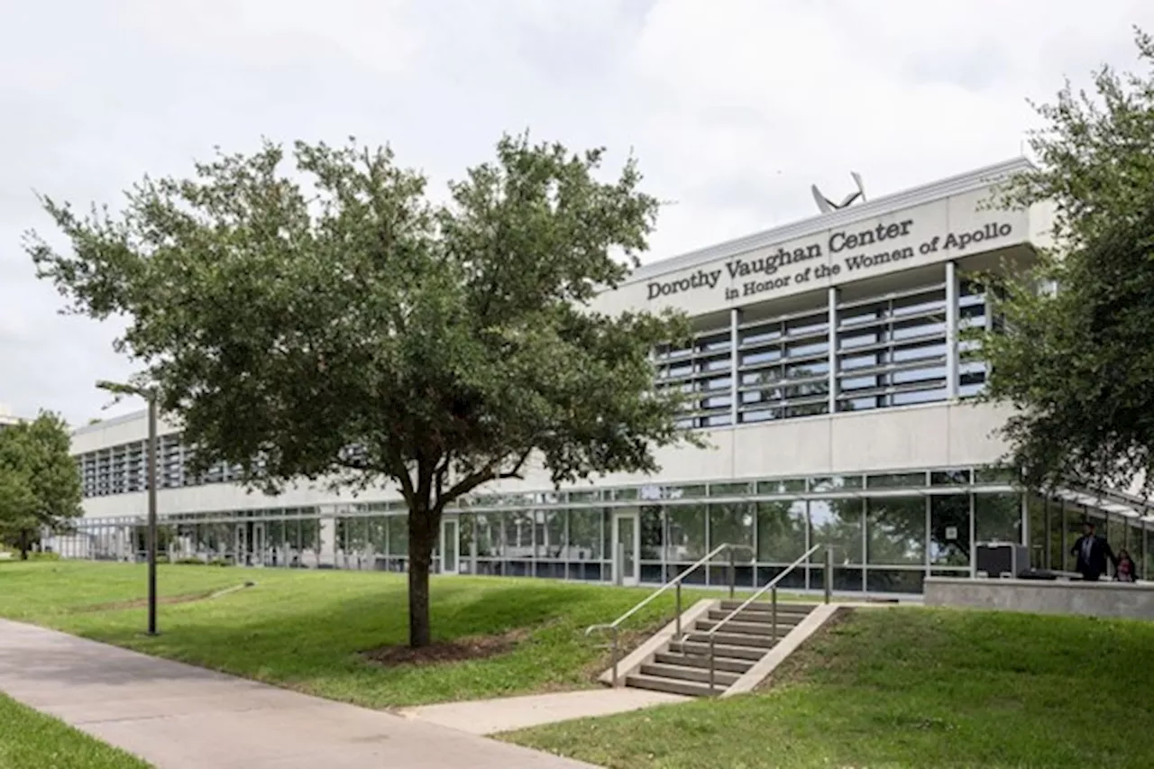 NASA Johnson Dedicates Dorothy Vaughan Center to Women of Apollo