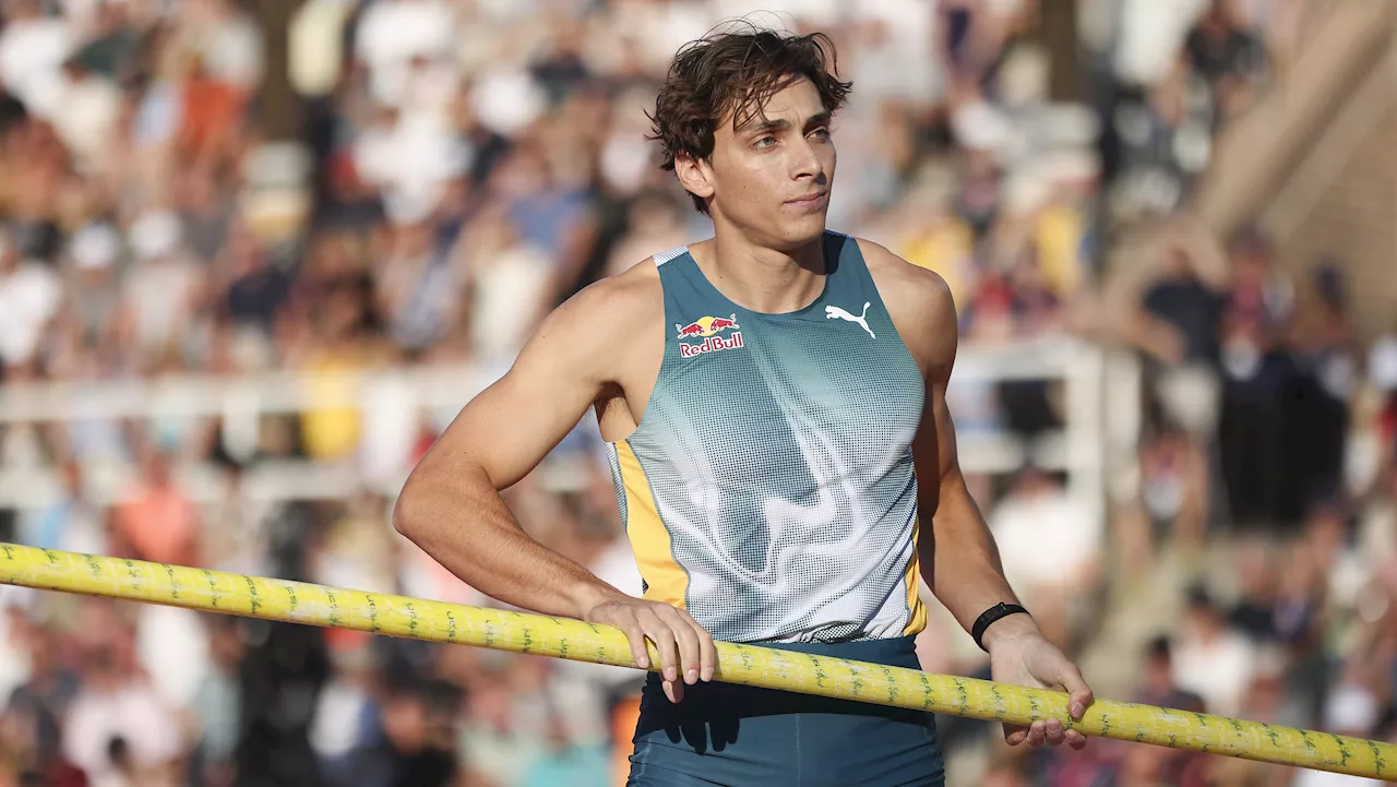 ‘Everybody's just so confused': Olympian explains how pole vaulters travel with their poles