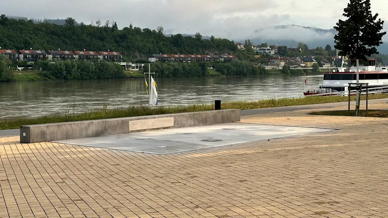 „Defekter“ Brunnen am Melker Hafenspitz